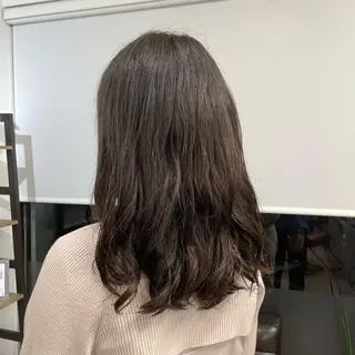 セミロング パーマ monami 山本華菜のヘアスタイル