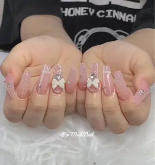 ネイル momo 長さだしのネイルデザイン