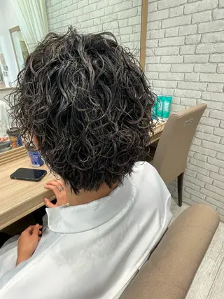 パーマ メンズ 加藤 未歩のヘアスタイル