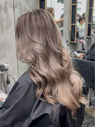 ロング カラー ハイライト、レイヤー カット/西梅田/中西のヘアスタイル