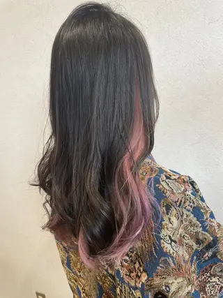 カラー 岡村 真子のヘアスタイル