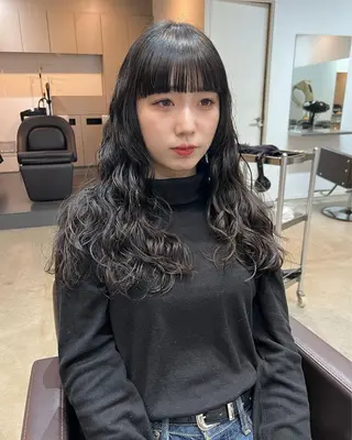 ロング パーマ 三輪 南月のヘアスタイル