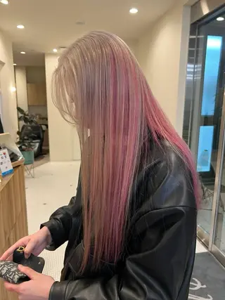 カラー 韓国レイヤーカット/ ハイトーン/マアヤのヘアスタイル