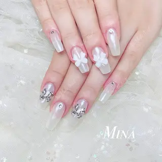 ネイル Queenie 🦋のネイルデザイン