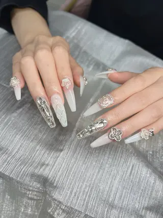 ネイル Lee Nailsのネイルデザイン