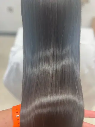 ロング Crescere所属・小島 凜のヘアスタイル