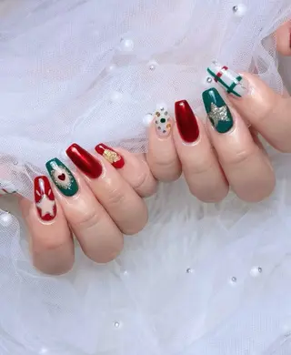 ネイル 𝑬𝑹𝑰𝑲𝑨 𓂃🎀𓈒𓏸のネイルデザイン