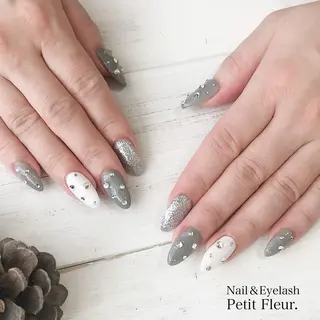 ネイル Petit Fleur所属・青柳 亜梨奈のマツエク・マツパデザイン