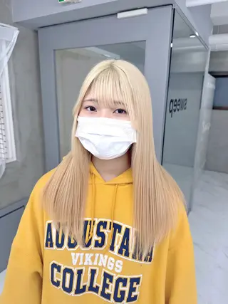 セミロング Mana/ハイトー ン/レイヤー/ウルフのヘアスタイル