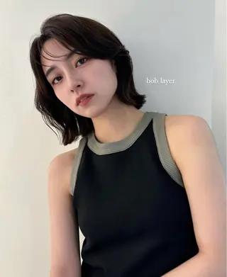 ミディアム カラー 脇野 茉優のヘアスタイル