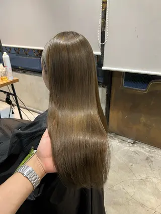 ロング カラー 赤みゼロ/透明感 カラー🌿KANTAのヘアスタイル