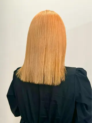 セミロング 切りっぱなしボブ/ ブリーチカラー/大塚のヘアスタイル