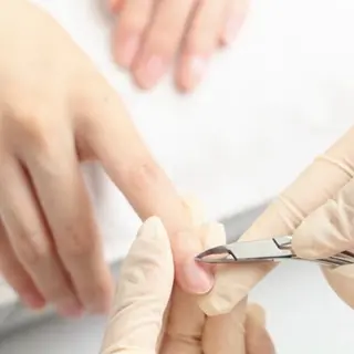 ネイル ROUN'　南 鈴沙のネイルデザイン