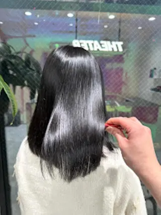 カラー 🪞THEATER 表参道店🩰のヘアスタイル