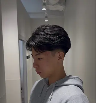 パーマ メンズ SALOWIN梅田茶屋町North店所属・岡田/メンズ特化/パ ーマ&ショートのプロのヘアスタイル