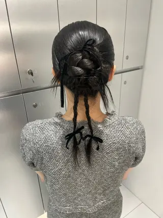 ヘアアレンジ ヘアセット🎀耳つぼ 👂💎MONAMIのヘアスタイル