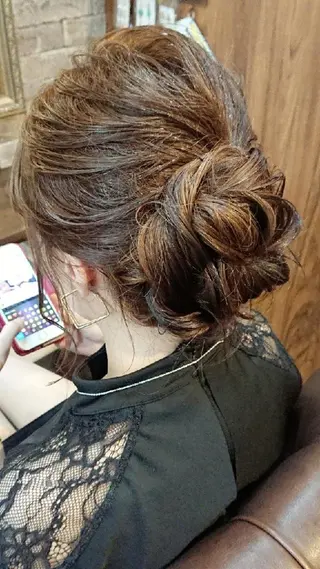 ヘアアレンジ 美髪 カラーリストのヘアスタイル