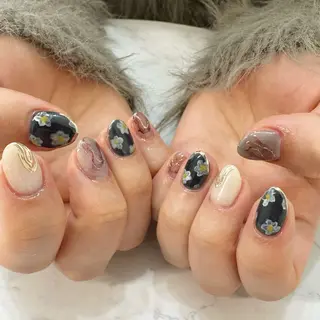 ネイル Elegancia. Hiromiのネイルデザイン