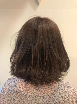 ミディアム sea's所属・ヒラカホ/矢場町/ ブリーチ/似合わせのヘアスタイル