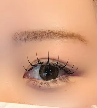 マツエク・マツパ LUCY NAIL&EYE所属・LUCY心斎橋 奥野の眉毛・アイブロウイメージ