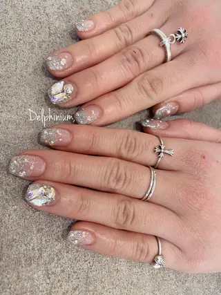 ネイル 岡本 友恵のネイルデザイン