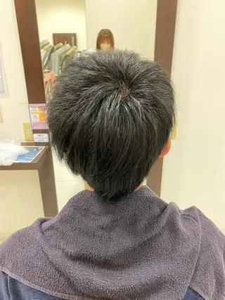 カラー メンズ 三 嶋のヘアスタイル