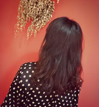 ロング カラー パーマ 房野 亜佑美のヘアスタイル