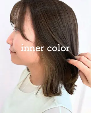 ミディアム カラー サイトウ アカネのヘアスタイル