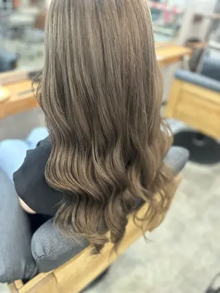 ロング MOURI CHISATOのヘアスタイル