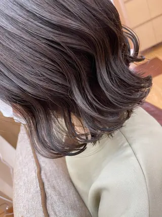 ミディアム 丸山 亜加理のヘアスタイル