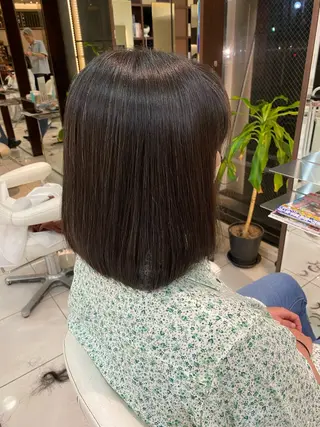 ミディアム 内山 歩美のヘアスタイル