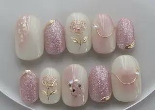 ネイル 高木 維麗絲のネイルデザイン