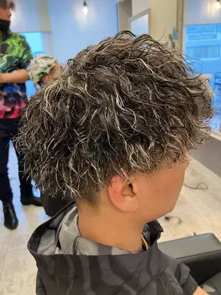 カラー パーマ メンズ メンズ特化/パーマ/ フェードWATARUのヘアスタイル