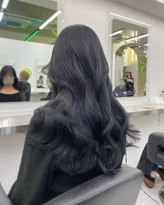 ロング カラー 🤍ྀི透ける寒色 Cocoa🤍ྀིのヘアスタイル