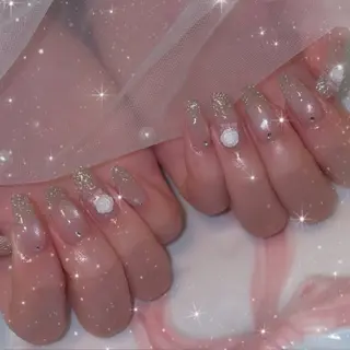 ネイル LUANA所属・LUANA ジュリのネイルデザイン