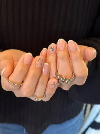 ネイル BRAIDZY HOUSE.hair studio所属・吉野 はるかのネイルデザイン