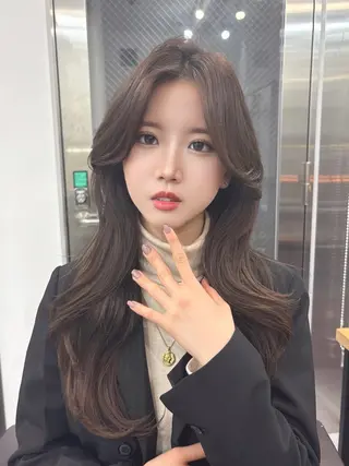 ロング のり🐼顔まわり/ 韓国/レイヤーカットのヘアスタイル