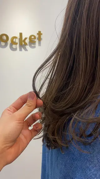 セミロング おおつき ありかのヘアスタイル