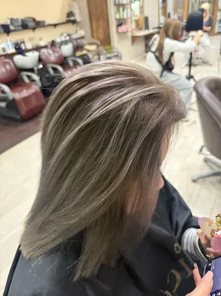 ミディアム nico. 心斎橋 akariのヘアスタイル