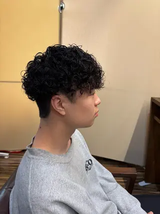 パーマ メンズ HAIR＆BEAUTY美庵所属・パーマ特化美容師 ナガイのヘアスタイル