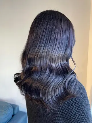 セミロング カラー ヘアアレンジ マツエク・マツパ 透明感カラー/推しカ ラー☁️JURAのヘアスタイル