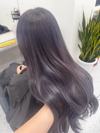 ロング カットカラー🩷 五島桜樫のヘアスタイル