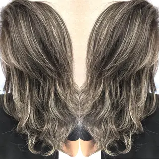 セミロング カラー 井上 一平のヘアスタイル