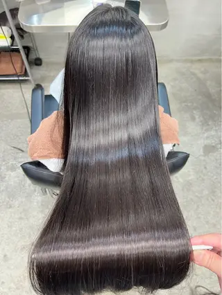 ロング 前髪/顔まわりカット 艶髪/髪質改善/縮毛のヘアスタイル