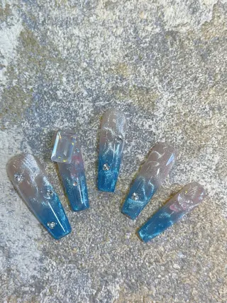 Dea かかのネイルデザイン