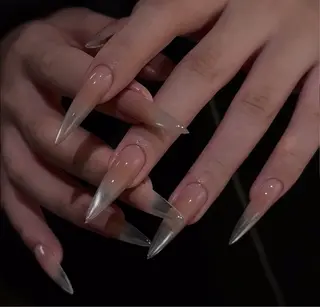 ネイル Pure&Rich Nailのネイルデザイン