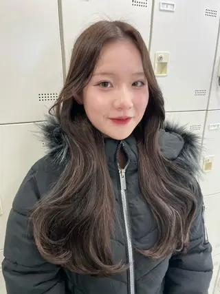 カラー mayu/ブリーチ/ layer/似合わせのヘアスタイル