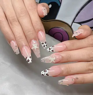ネイル Lee Nailsのネイルデザイン