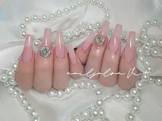 ネイル ✨Nailsalon Vi+✨のネイルデザイン