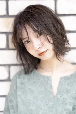 ショート カラー 向井 美緒のヘアスタイル